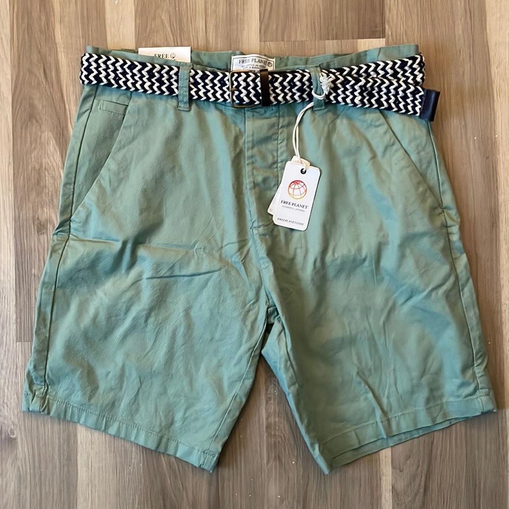 Men’s Free People sage green shorts with woven fabric belt, size 30